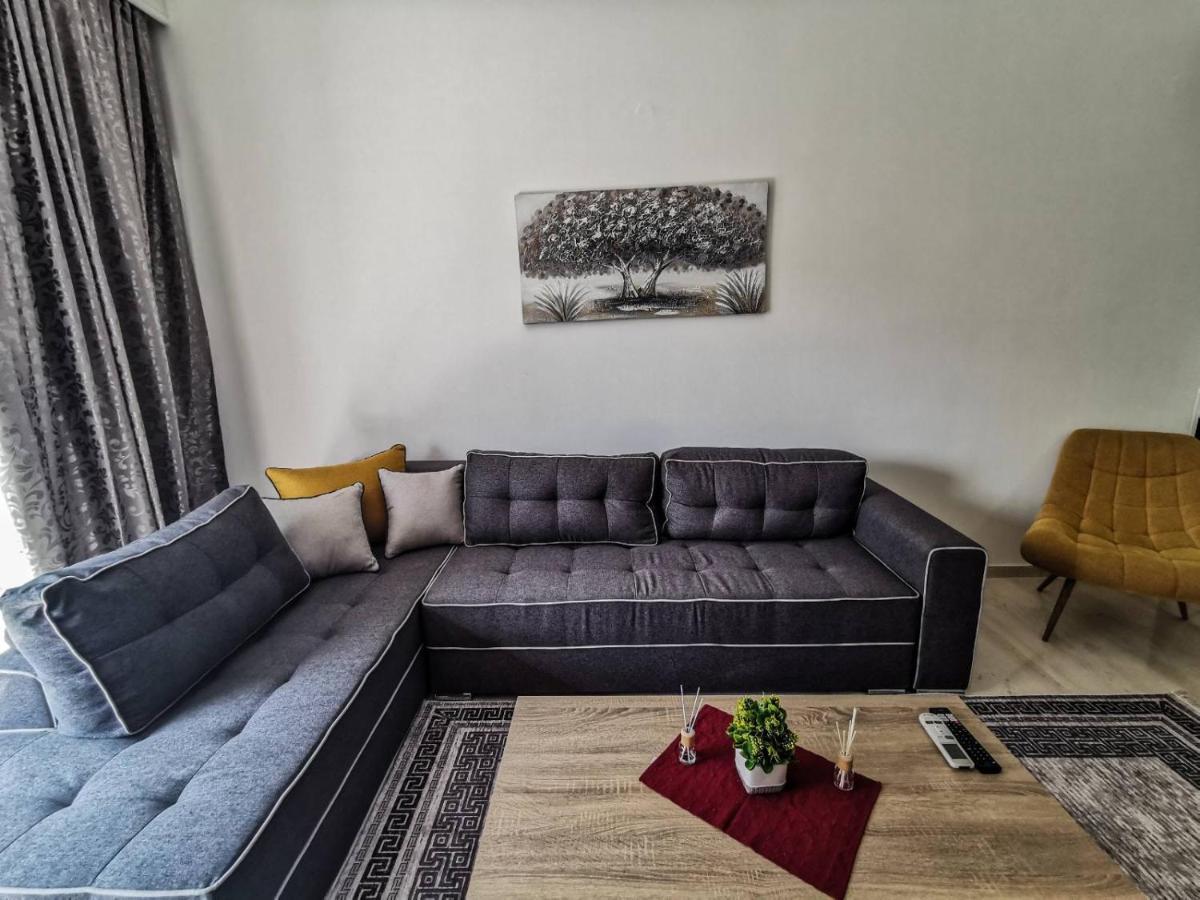 Silver Central Apartment Volos Buitenkant foto